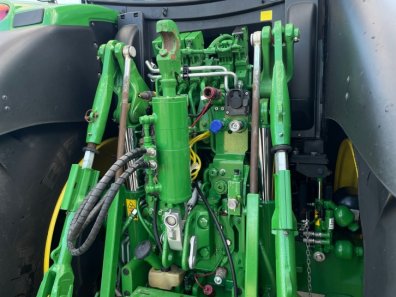 John Deere 6215R Ultimate Edition