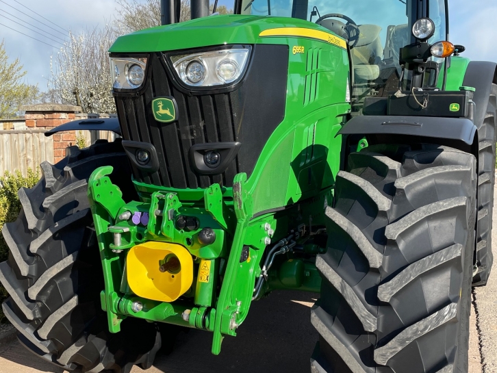 John Deere 6195R Ultimate Edition