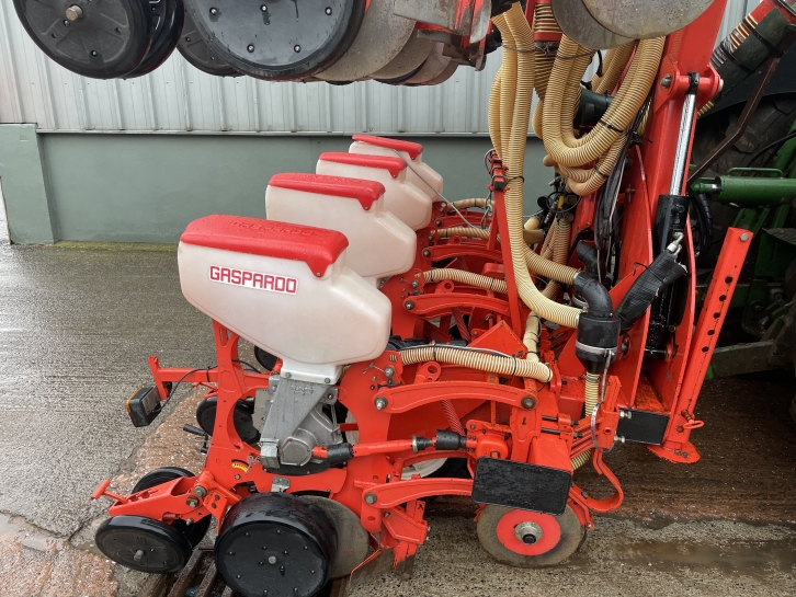 Gaspardo 8 row maize drill