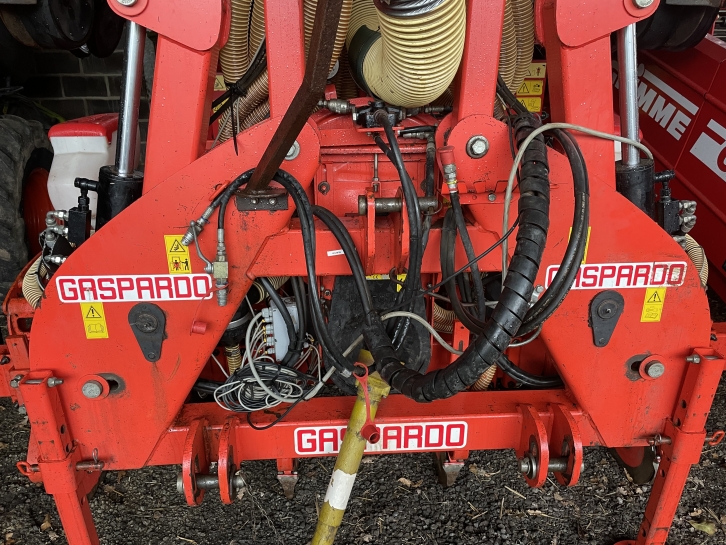 Gaspardo 8 row maize drill