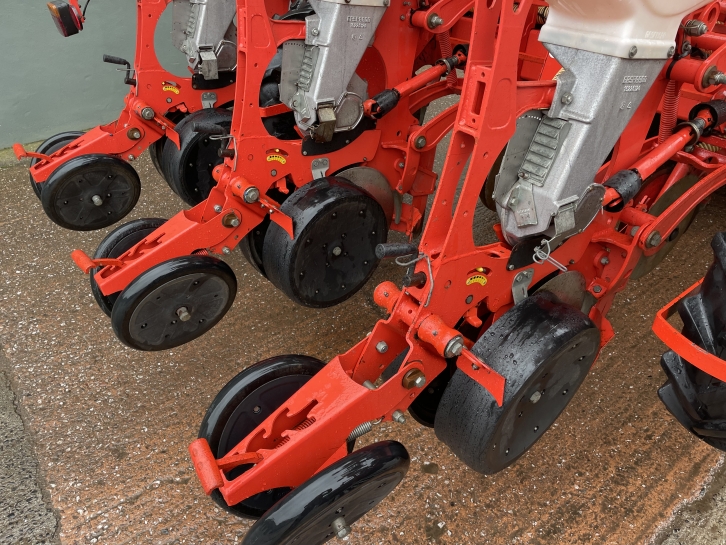 Gaspardo 8 row maize drill