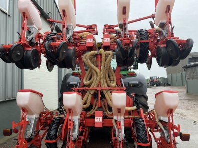 Gaspardo 8 row maize drill