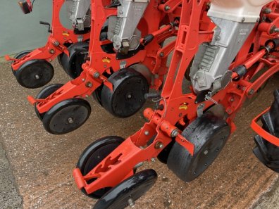 Gaspardo 8 row maize drill