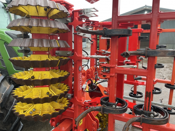 Guttler 4 metre front press