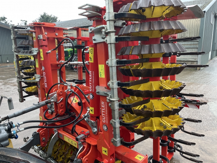 Guttler 4 metre front press