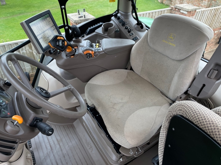 John Deere 6195R Ultimate Edition