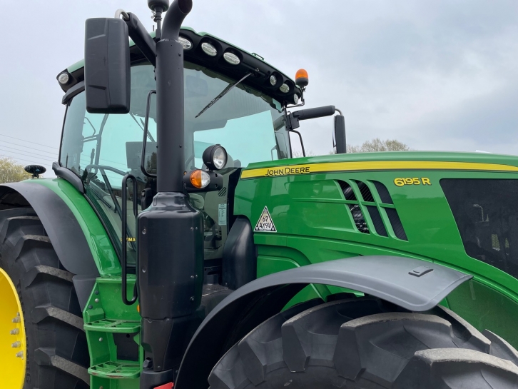 John Deere 6195R Ultimate Edition