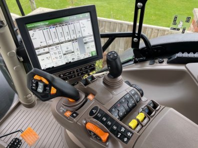 John Deere 6195R Ultimate Edition