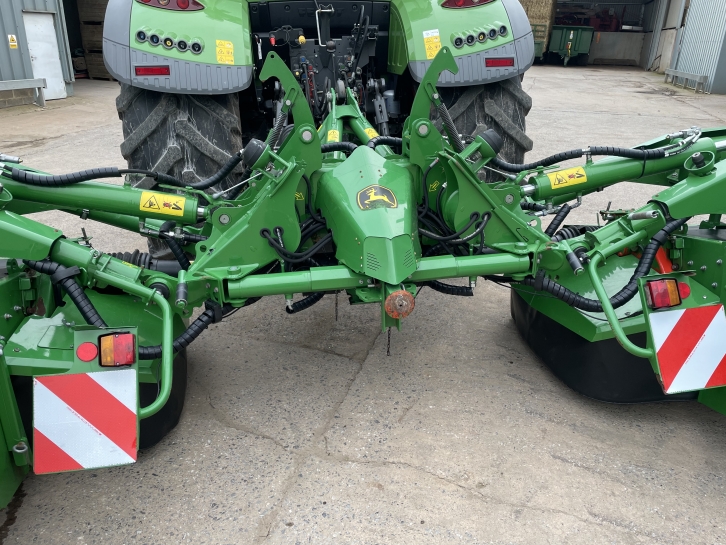 John Deere R950R butterfly   F310R front mowers