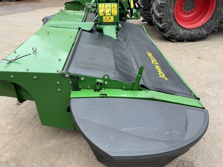 John Deere R950R butterfly   F310R front mowers