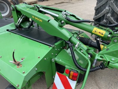 John Deere R950R butterfly   F310R front mowers
