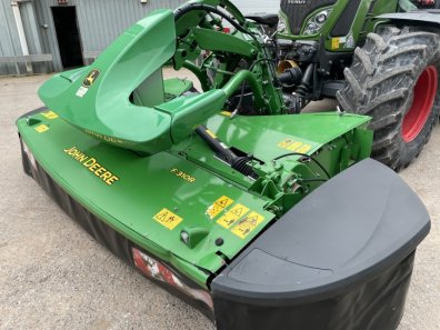 John Deere R950R butterfly   F310R front mowers