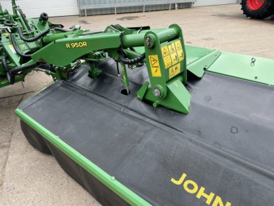 John Deere R950R butterfly   F310R front mowers