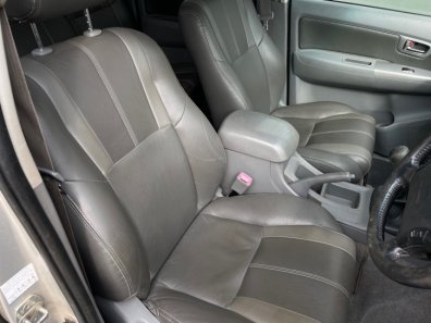 Toyota Hi-Lux Invincible 3.0LT Diesel