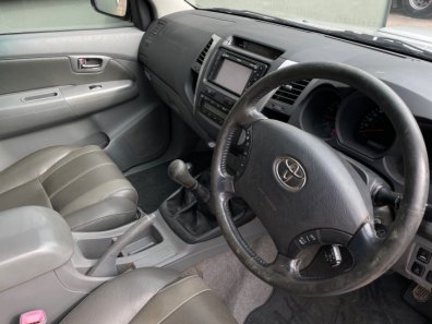 Toyota Hi-Lux Invincible 3.0LT Diesel