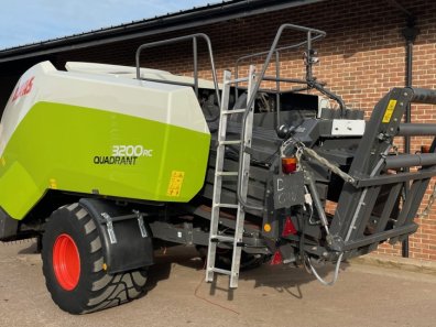 Claas Quadrant 3200 Rotocut big baler