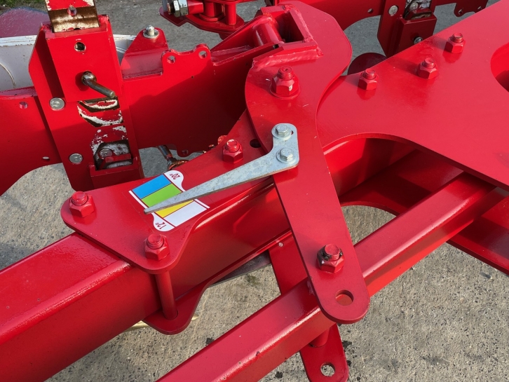 Ovlac 4 furrow Auto reset plough