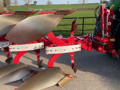 Ovlac 4 furrow Auto reset plough