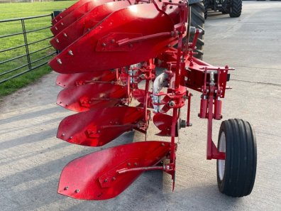Ovlac 4 furrow Auto reset plough