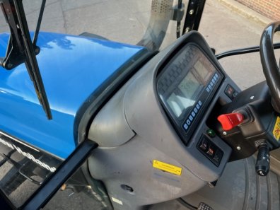 New Holland TM190