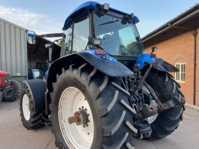 New Holland TM190