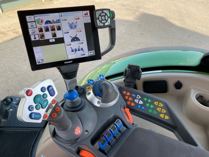Fendt 724 Profi-Plus