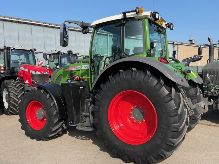 Fendt 724 Profi-Plus