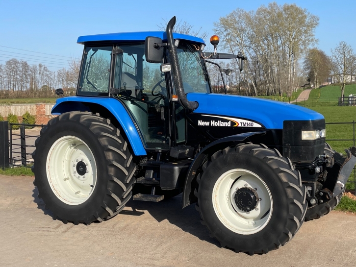 New Holland TM140