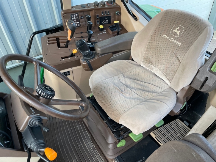 John Deere 6510