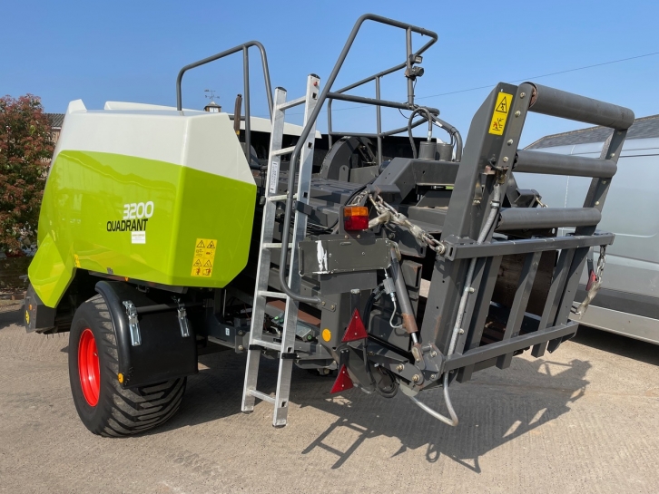 Claas Quadrant 3200 Rotofeed big baler