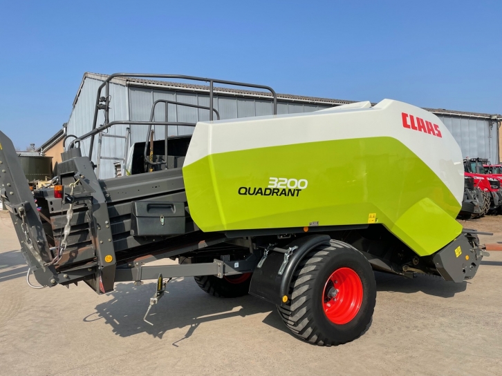 Claas Quadrant 3200 Rotofeed big baler