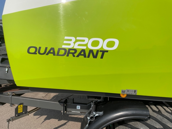 Claas Quadrant 3200 Rotofeed big baler