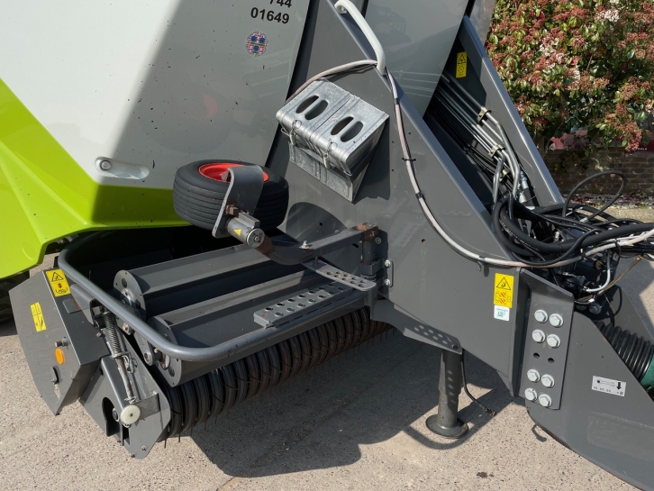 Claas Quadrant 3200 Rotofeed big baler