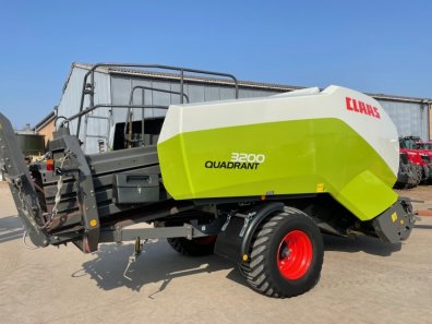 Claas Quadrant 3200 Rotofeed big baler