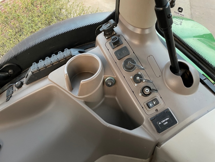 John Deere 6195R Ultimate Edition