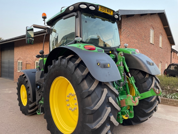 John Deere 6195R Ultimate Edition