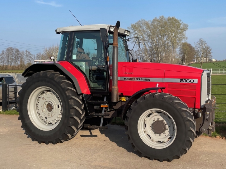 Massey Ferguson 8160
