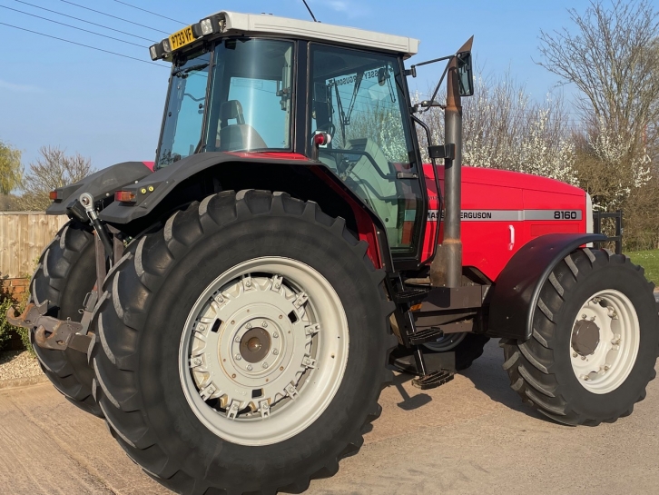 Massey Ferguson 8160
