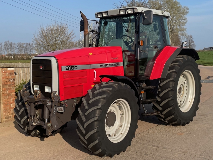 Massey Ferguson 8160