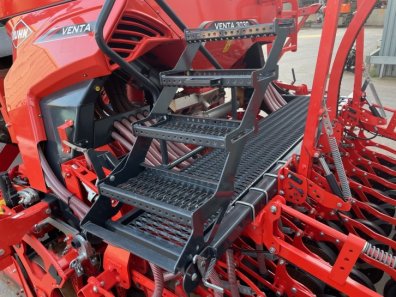 Kuhn HR 3040 power harrow   Venta 3030 air drill