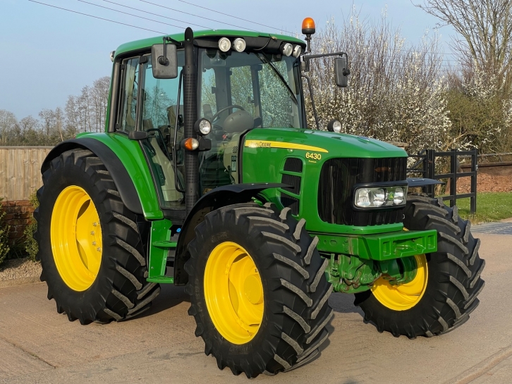 John Deere 6430