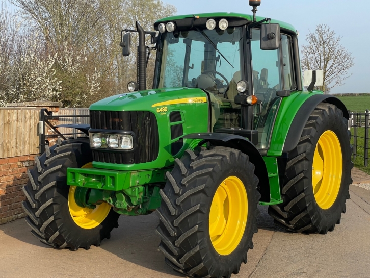 John Deere 6430