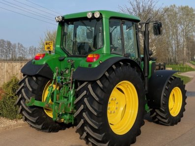 John Deere 6430