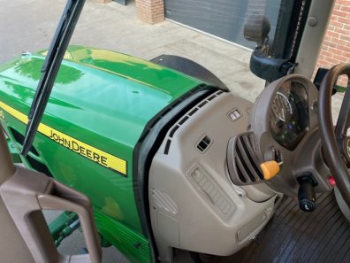 John Deere 6430
