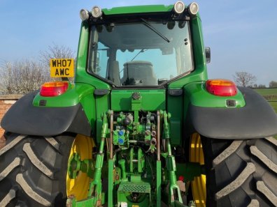 John Deere 6430