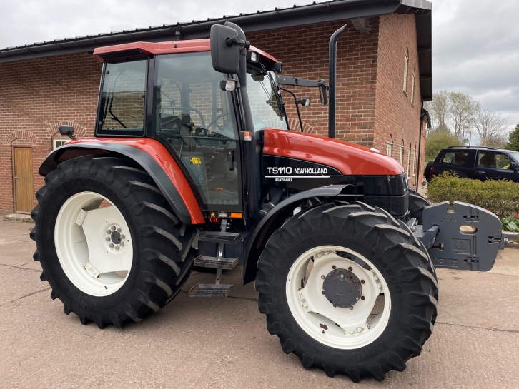 New Holland TS110