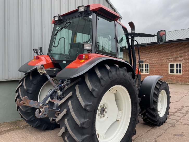 New Holland TS110
