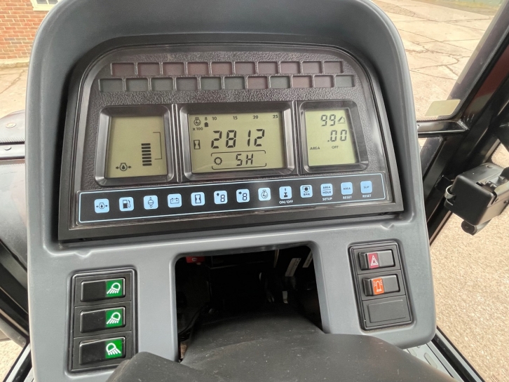 New Holland TS110