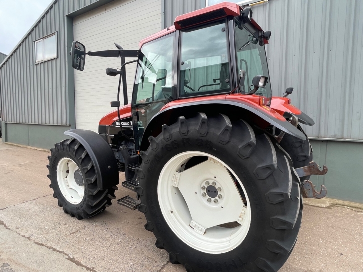New Holland TS110