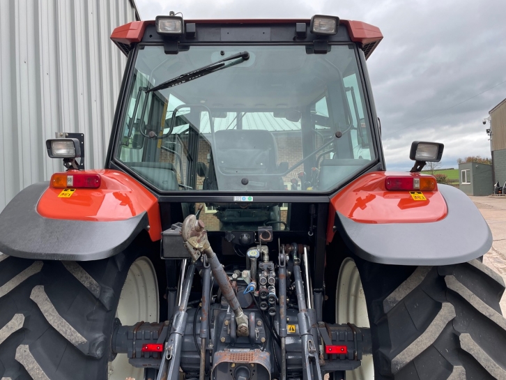 New Holland TS110